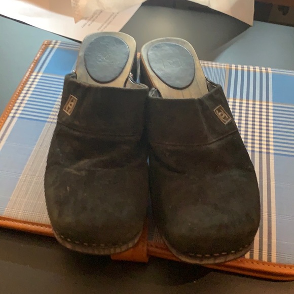 Chanel Clogs Black size 39 - Picture 1 of 6